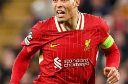 开云体育入口-包含利物浦客场逆转拜仁，范戴克破门的词条