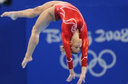 开云体育下载-英超争冠之夜，拉文展现巨星价值，一记绝杀改写历史