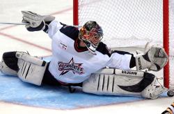 开云体育APP下载-黄蜂冲垮勇士，爱德华兹如何从新星蜕变为关键先生