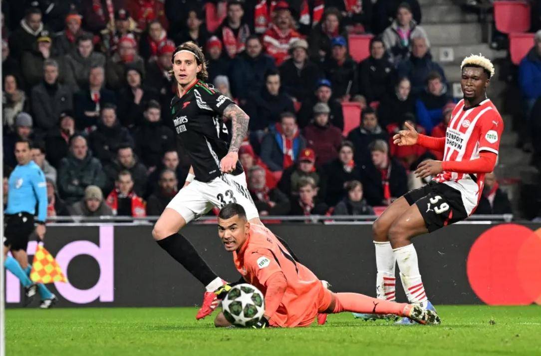 拜仁慕尼黑零封对手晋级欧冠决赛！