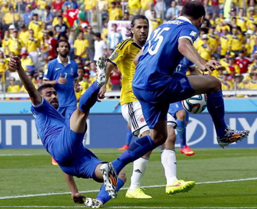 包含西班牙客场作战，成功战胜希腊，晋级欧预赛强的词条