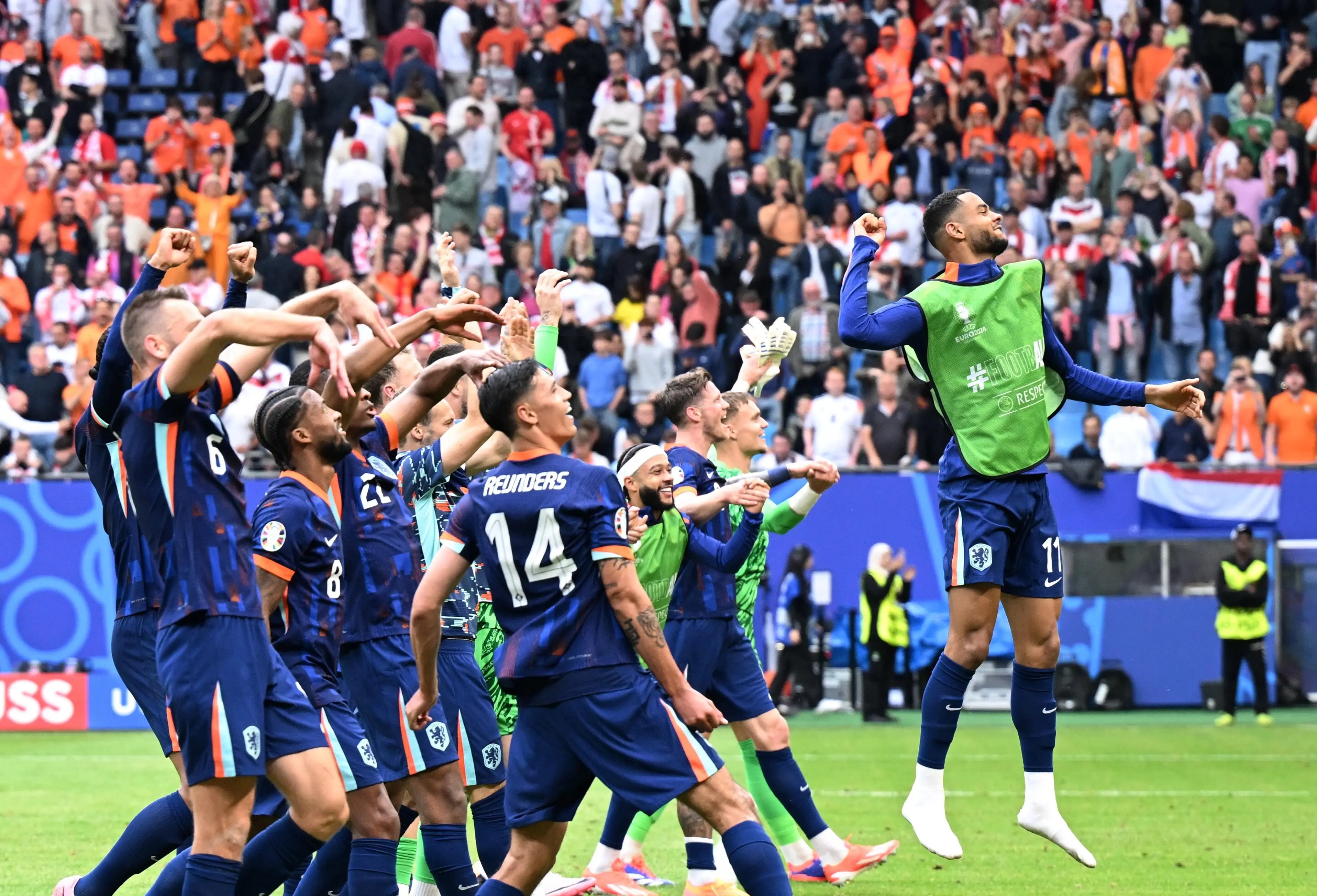 夺冠热门遭遇挑战,欧洲足球预选赛更加激烈 夺冠热门遭遇挑战,欧洲足球预选赛更加激烈