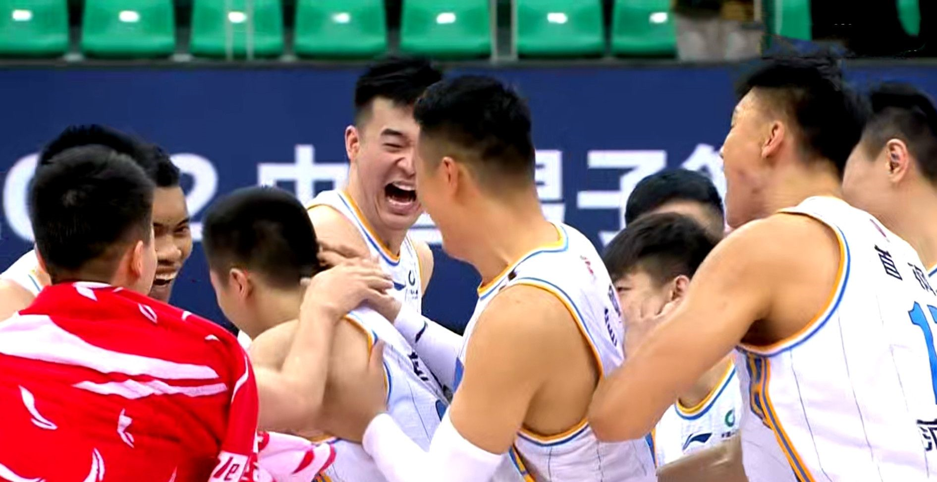 北京长安队客场大破对手，实现反超获得胜利