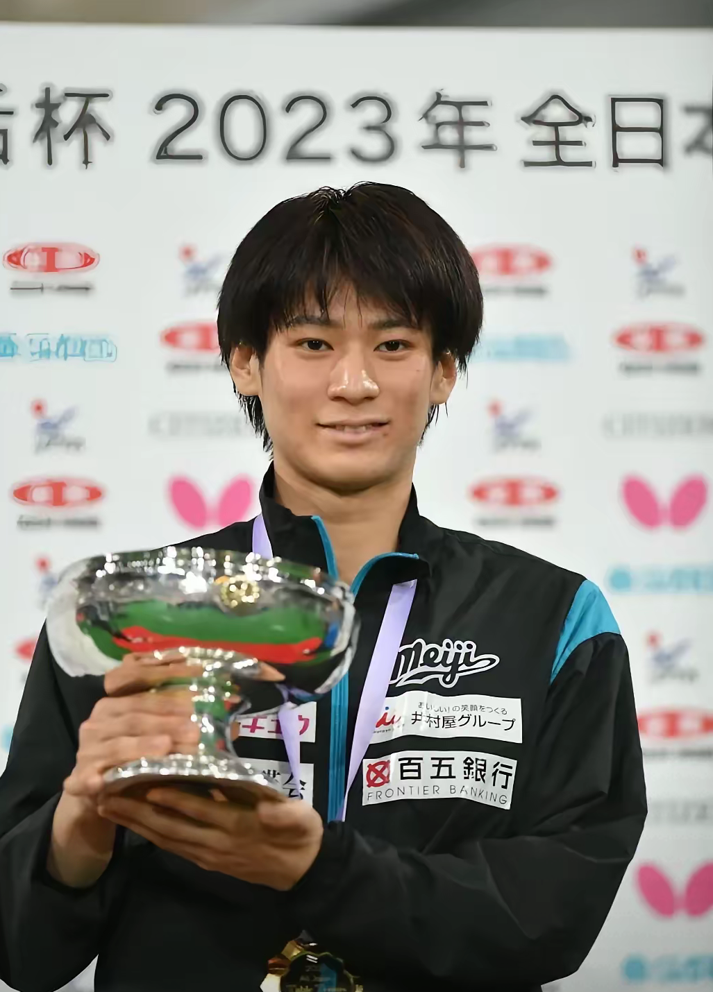 关于日本选手刷新纪录,夺得金牌!表现令人震惊的信息 关于日本选手刷新纪录,夺得金牌!表现令人震惊的信息